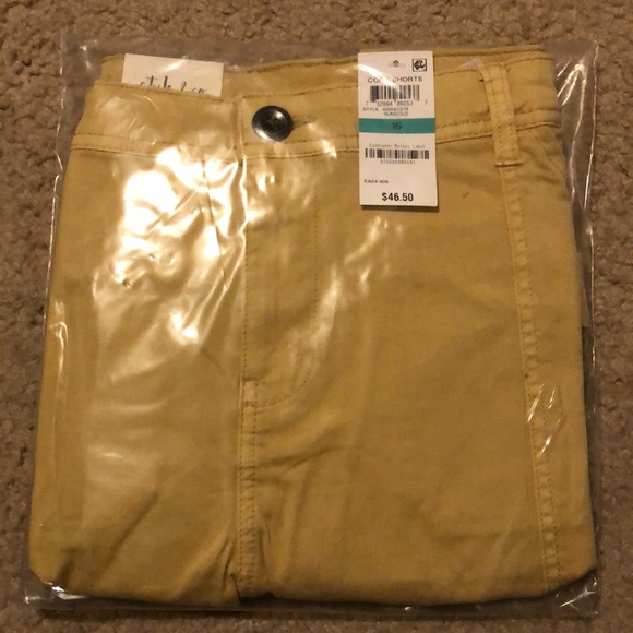 Style & Co Mid Rise Women’s Shorts - Picture 3 of 4
